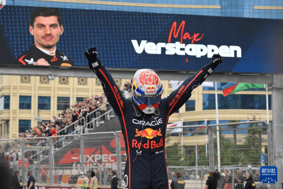 索伯车队轻取红牛二队,塞恩斯高光表现 索伯车队轻取红牛二队,塞恩斯高光表现