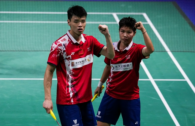 丹麦队碾压中国队，黄鸭组合刷新纪录