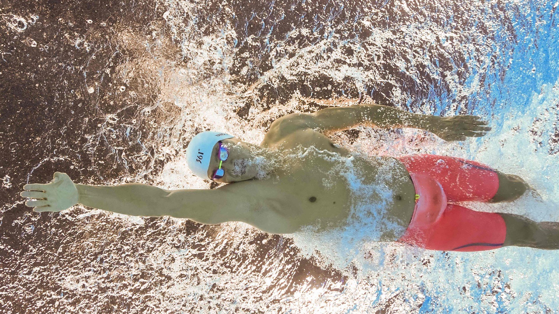 楚阿梅尼爆发，荷兰强行终结马赛，当个体意志撞碎宿命齿轮