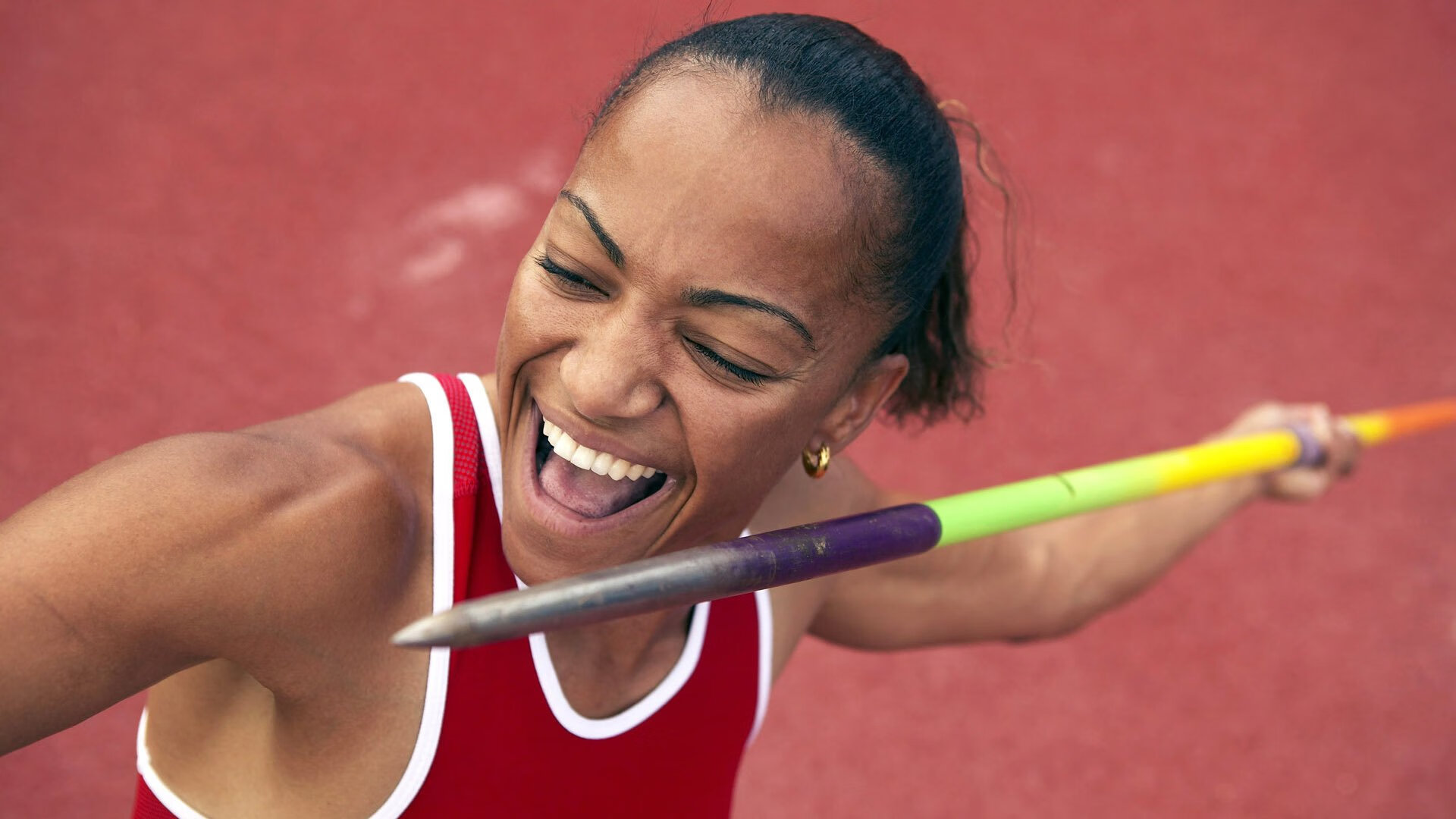 英格拉姆一剑封喉，当沉默杀手在年度焦点之战中接管比赛