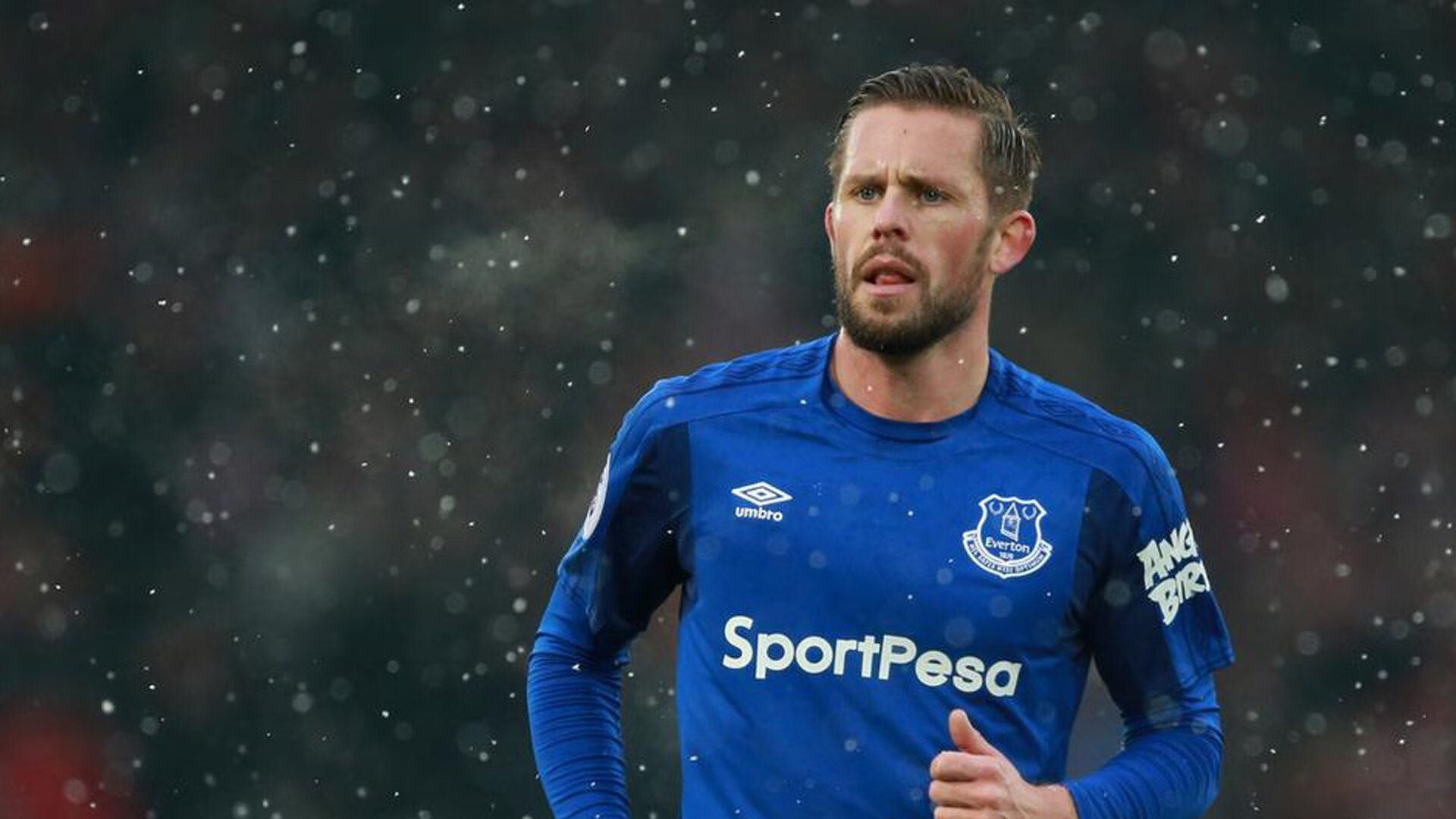 哈登化身进攻百科全书，活塞防线在无解难题前彻底缴械